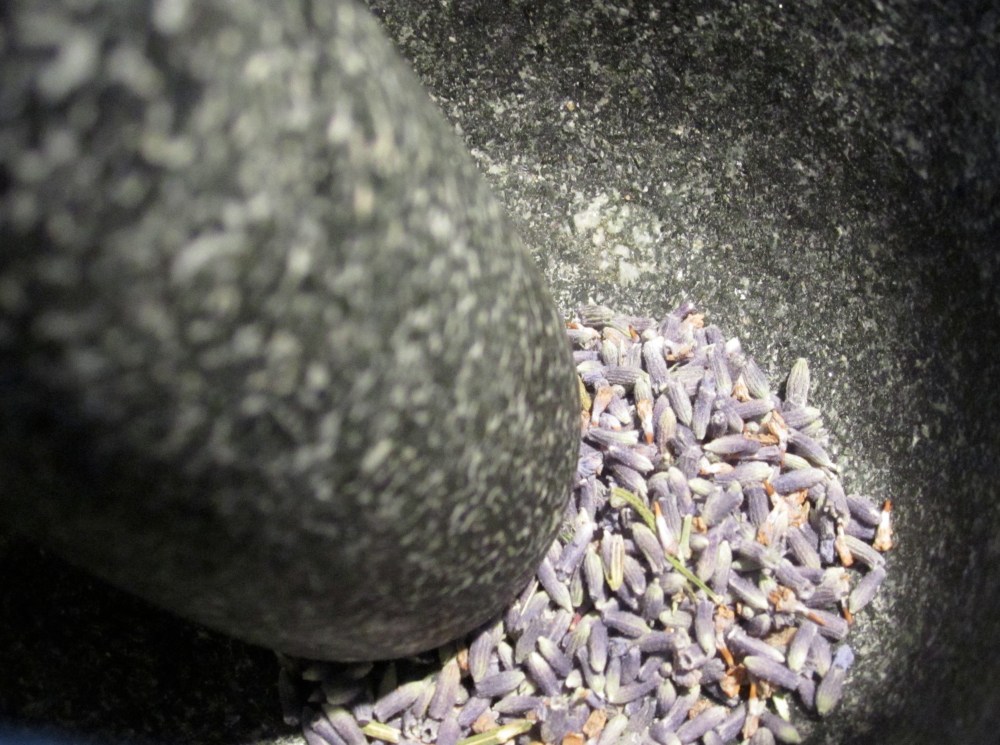 Lavender macarons 3 c